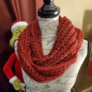 Infinuty scarf in red  gold colored hreads specks